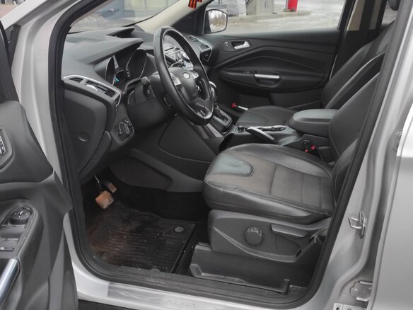 2014 Ford Kuga II, серебристый, 1400000 рублей - вид 4