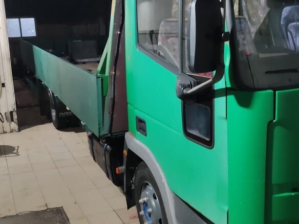 1995 Iveco EuroCargo, зелёный, 1500000 рублей - вид 3