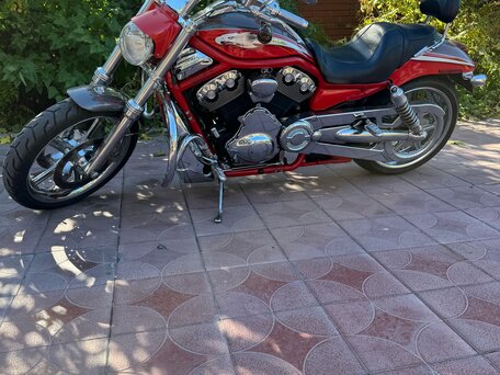 2008 Harley-Davidson V-Rod, красный, 2200000 рублей, вид 2