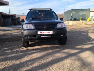 2014 Chevrolet Niva I Рестайлинг, чёрный, 800000 рублей, вид 3