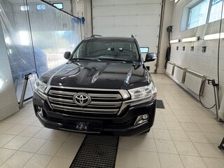 2020 Toyota Land Cruiser 200 Series Рестайлинг 2, чёрный, 10000000 рублей, вид 1