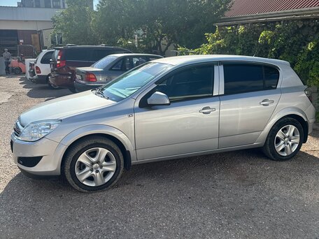 2014 Opel Astra H Рестайлинг, серый, 720000 рублей, вид 4