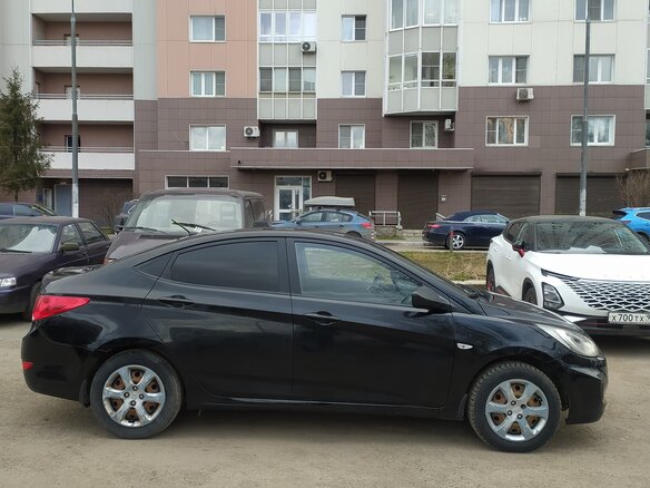 2014 Hyundai Solaris I, чёрный, 599000 рублей - вид 10