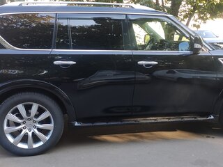 2011 Infiniti QX56 II, чёрный, 2000000 рублей, вид 4