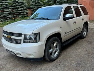 2013 Chevrolet Tahoe 6AT III, белый, 3000000 рублей, вид 1