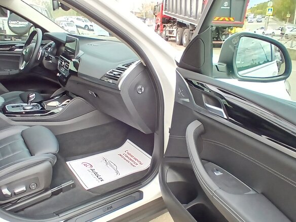 2022 BMW X4 20i II (G02) Рестайлинг, белый, 5595000 рублей - вид 25