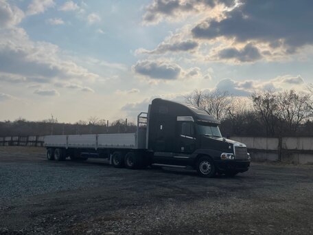 2009 Freightliner Century Class, чёрный, 2700000 рублей, вид 3