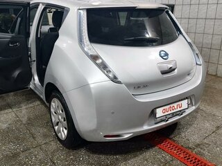 2013 Nissan Leaf (EM57) I (ZE0/AZE0), серый, 790000 рублей, вид 1