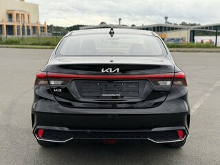 2026 Kia K3 II (China Market) Рестайлинг, чёрный, 2750000 рублей, вид 5