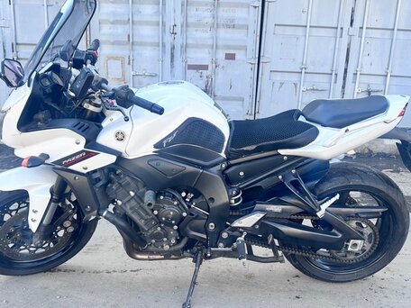 2011 Yamaha FZ1, белый, 559000 рублей, вид 2