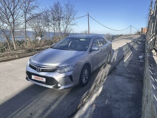 2015 Toyota Camry VII (XV50) Рестайлинг, серебристый, 1950000 рублей, вид 1
