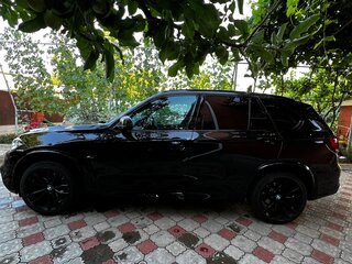 2018 BMW X5 30d III (F15), чёрный, 4900000 рублей, вид 3