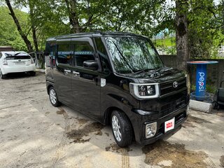 2016 Toyota Pixis Mega, чёрный, 750000 рублей, вид 1
