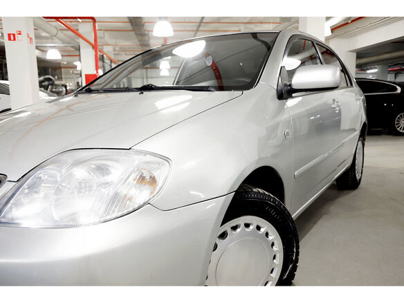 2005 Toyota Corolla IX (E120, E130) Рестайлинг, серебристый - вид 4