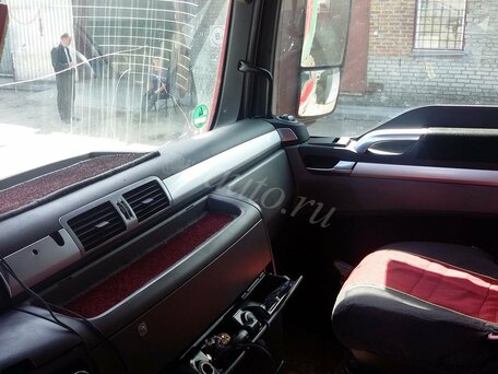 2008 MAN TGX, красный, 3300000 рублей, вид 5