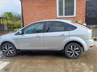 2008 Ford Focus II Рестайлинг, серебристый, 585000 рублей, вид 3