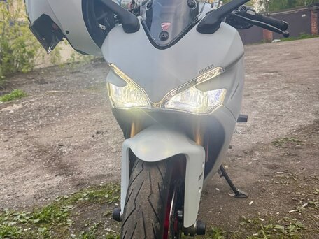 2019 Ducati Supersport, белый, 1000000 рублей, вид 1