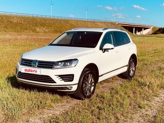 2016 Volkswagen Touareg II Рестайлинг, белый, 3349000 рублей, вид 3