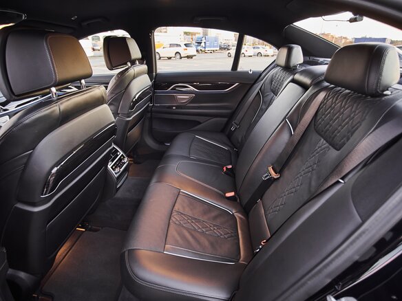 2020 BMW 7 серии 730d xDrive VI (G11/G12) Рестайлинг, чёрный - вид 13