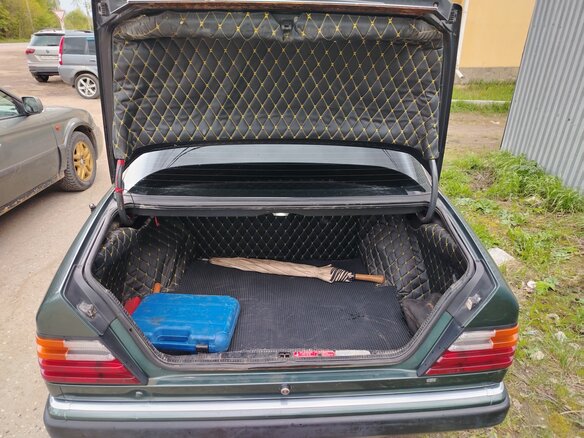 1990 Mercedes-Benz W124 230, зелёный, 350000 рублей - вид 11