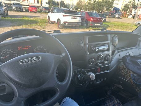 2014 Iveco Daily, белый, 3000000 рублей, вид 2