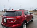 2015 Ford Explorer V Рестайлинг, красный, 2500000 рублей - вид 3