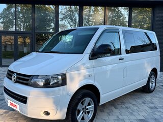 2013 Volkswagen Caravelle T5 Рестайлинг, белый, 1980000 рублей, вид 1