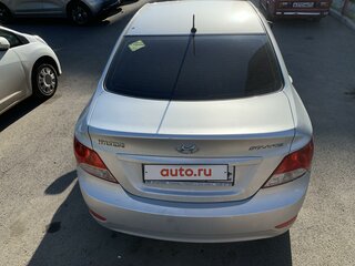 2011 Hyundai Solaris I, серый, 850000 рублей, вид 4