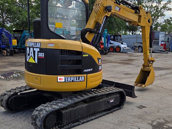 2010 Caterpillar 303SR, жёлтый, 1780000 рублей - вид 11