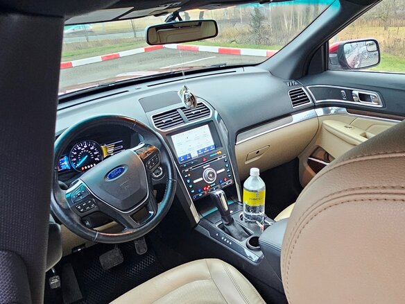 2015 Ford Explorer V Рестайлинг, красный, 2500000 рублей - вид 7