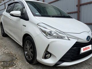 2019 Toyota Vitz III (XP130) Рестайлинг, белый, 1439000 рублей, вид 3