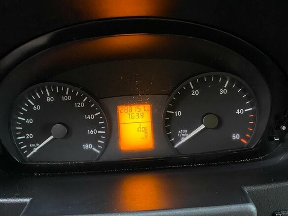 2008 Mercedes-Benz Sprinter, жёлтый, 1358477 рублей - вид 33