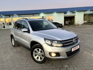 2013 Volkswagen Tiguan I Рестайлинг, серебристый, 1520000 рублей, вид 5