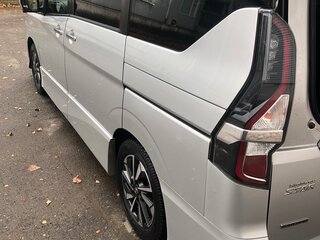2019 Nissan Serena S-Hybrid V (C27) Рестайлинг, серебристый, 1899999 рублей, вид 4