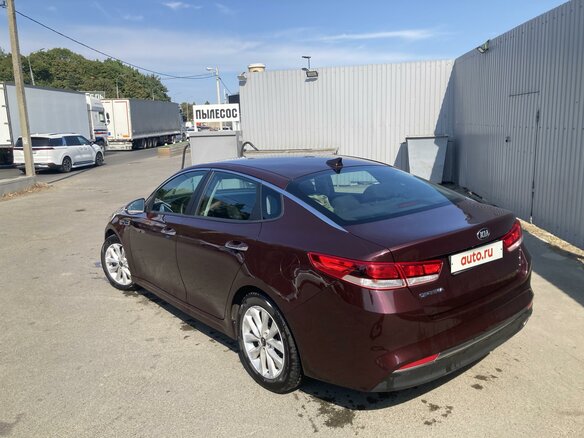 2017 Kia Optima IV, красный, 2000000 рублей - вид 10