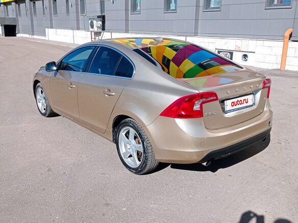 2012 Volvo S60 II, жёлтый, 800000 рублей - вид 3