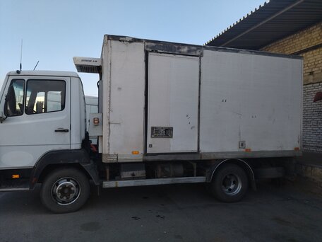 1996 Mercedes-Benz 814, белый, 700000 рублей, вид 4