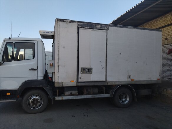 1996 Mercedes-Benz 814, белый, 700000 рублей - вид 3