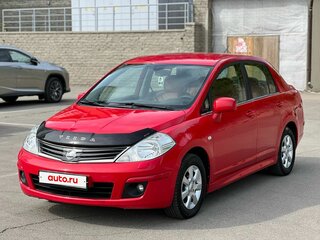 2010 Nissan Tiida I Рестайлинг, красный, 850000 рублей, вид 1