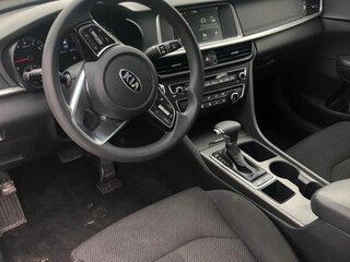 2019 Kia Optima IV Рестайлинг, чёрный, 1700000 рублей, вид 4