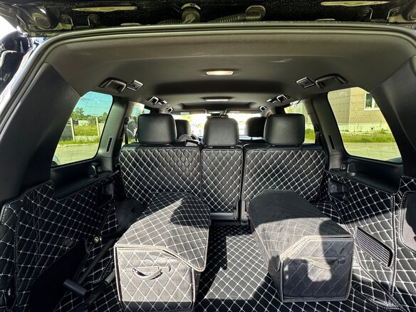 2018 Toyota Land Cruiser 200 Series Рестайлинг 2, чёрный, 6390000 рублей - вид 8