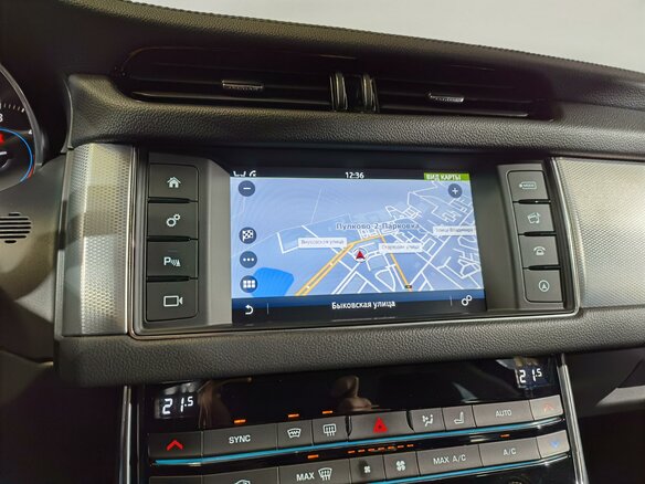 2016 Jaguar XF, коричневый - вид 17