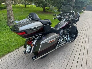 2015 Harley-Davidson CVO, серебристый, 1590000 рублей, вид 3