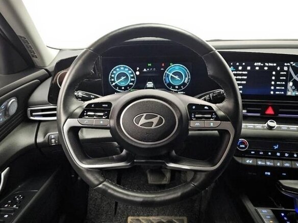 2023 Hyundai Avante VII Рестайлинг, белый, 1950000 рублей - вид 6