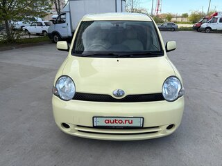 2004 Toyota Sienta I, жёлтый, 750000 рублей, вид 2