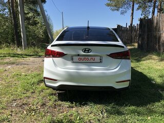 2017 Hyundai Solaris II, белый, 1350000 рублей, вид 4