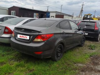 2013 Hyundai Solaris I, чёрный, 335000 рублей, вид 2