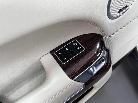 2013 Land Rover Range Rover IV, бежевый, 2925000 рублей - вид 15