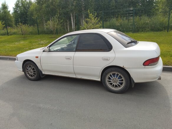 2000 Subaru Impreza I, белый, 494000 рублей - вид 1