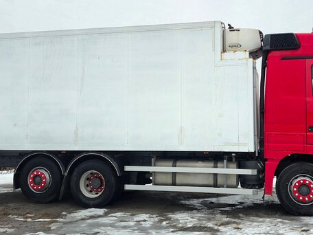 2000 Mercedes-Benz Arocs, красный, 4000000 рублей, вид 1